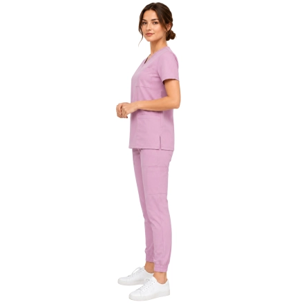 Pudrowy Roz Komplet Medyczny Damski Scrubs Casual Premium Bok
